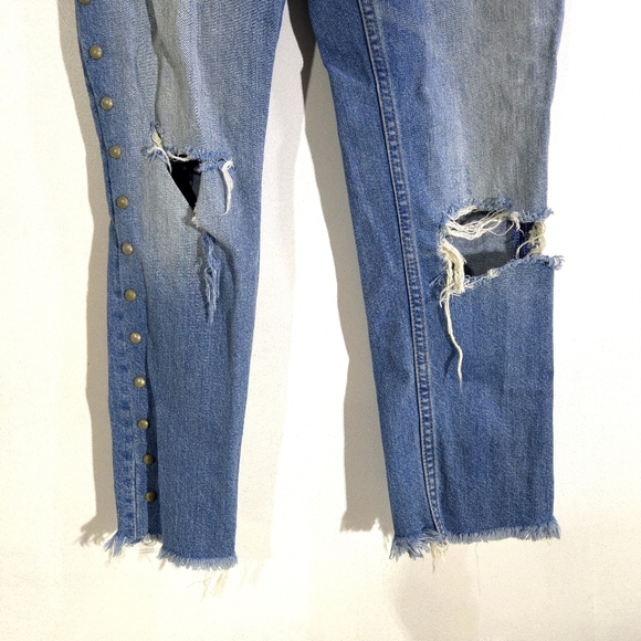 Abercrombie | Distressed Blue Jeans with Studded Detail High Rise Girlfriend - Picture 3 of 10